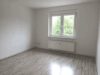 große Etagenwohnung mit Badewanne - jetzt Osteraktion sichern! - Wohnzimmer